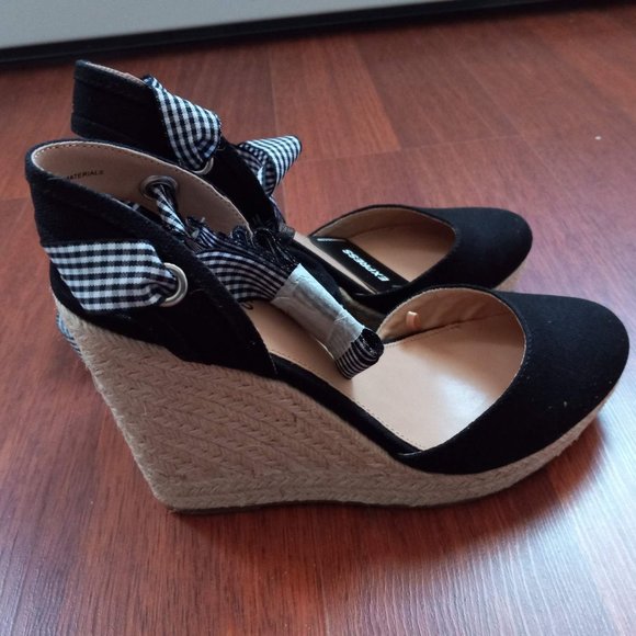 Express Espadrilles - Picture 1 of 4